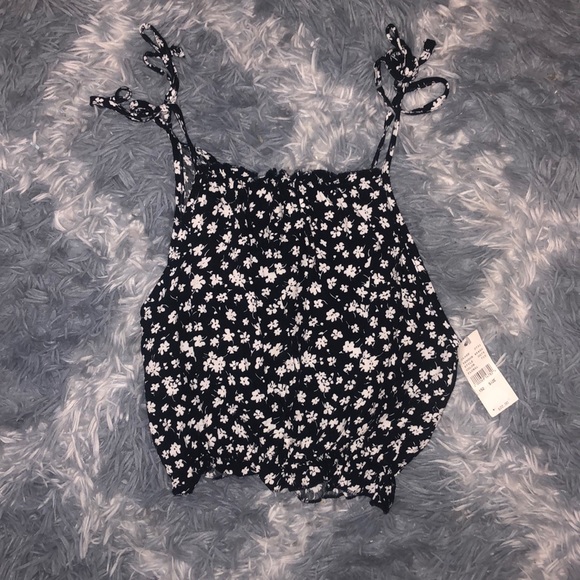 brandy melville black and white floral tie top - Picture 1 of 6